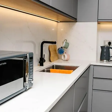Apartment Charming & Panoramic 2 Bed In The Heart Of