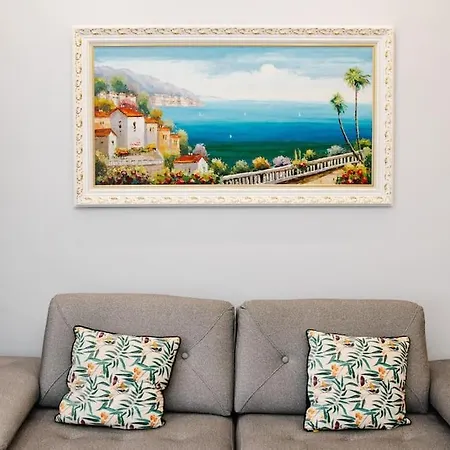 Charming & Panoramic 2 Bed In The Heart Of Apartment